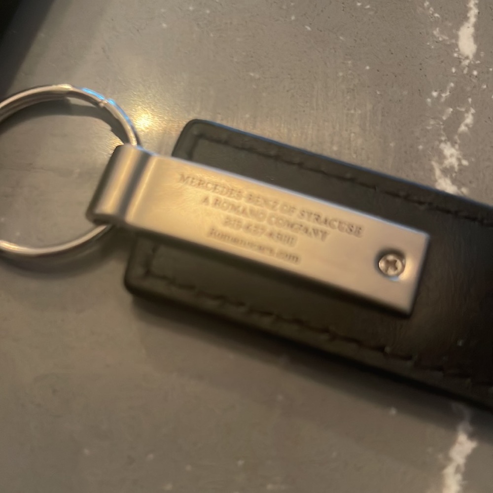 Authentic Mercedes Benz Key ring. - Picture 2 of 3